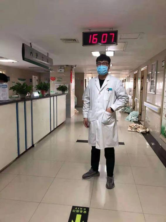 谈球吧体育app下载