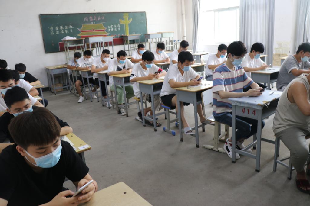 谈球吧体育app下载