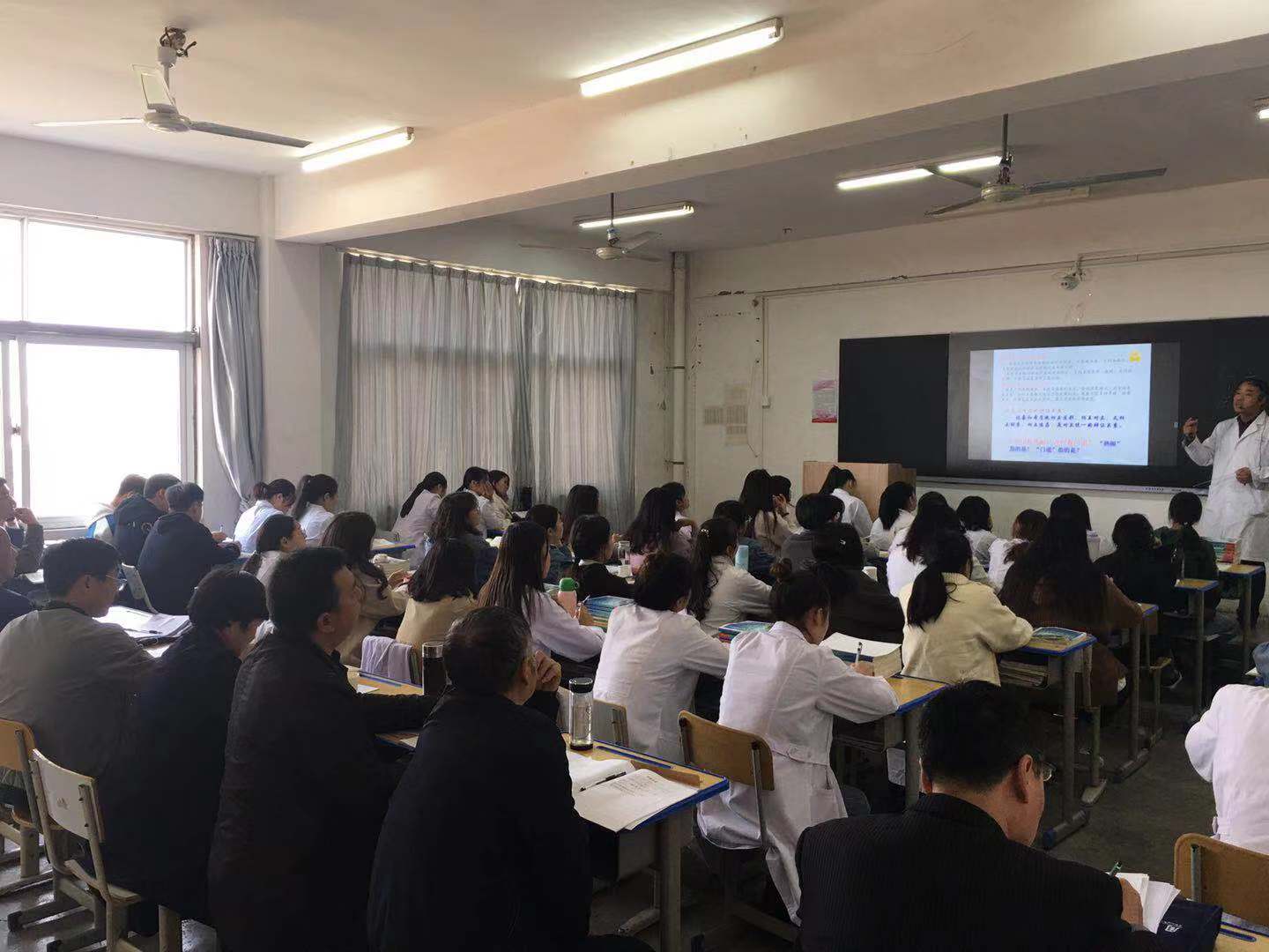 谈球吧体育app下载