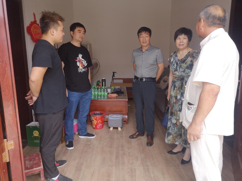 谈球吧体育app下载