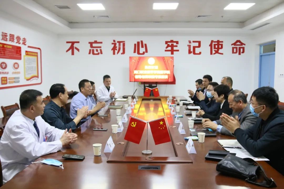 谈球吧体育app下载