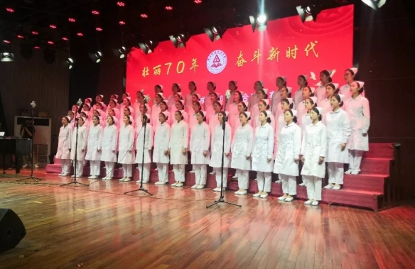 谈球吧体育app下载