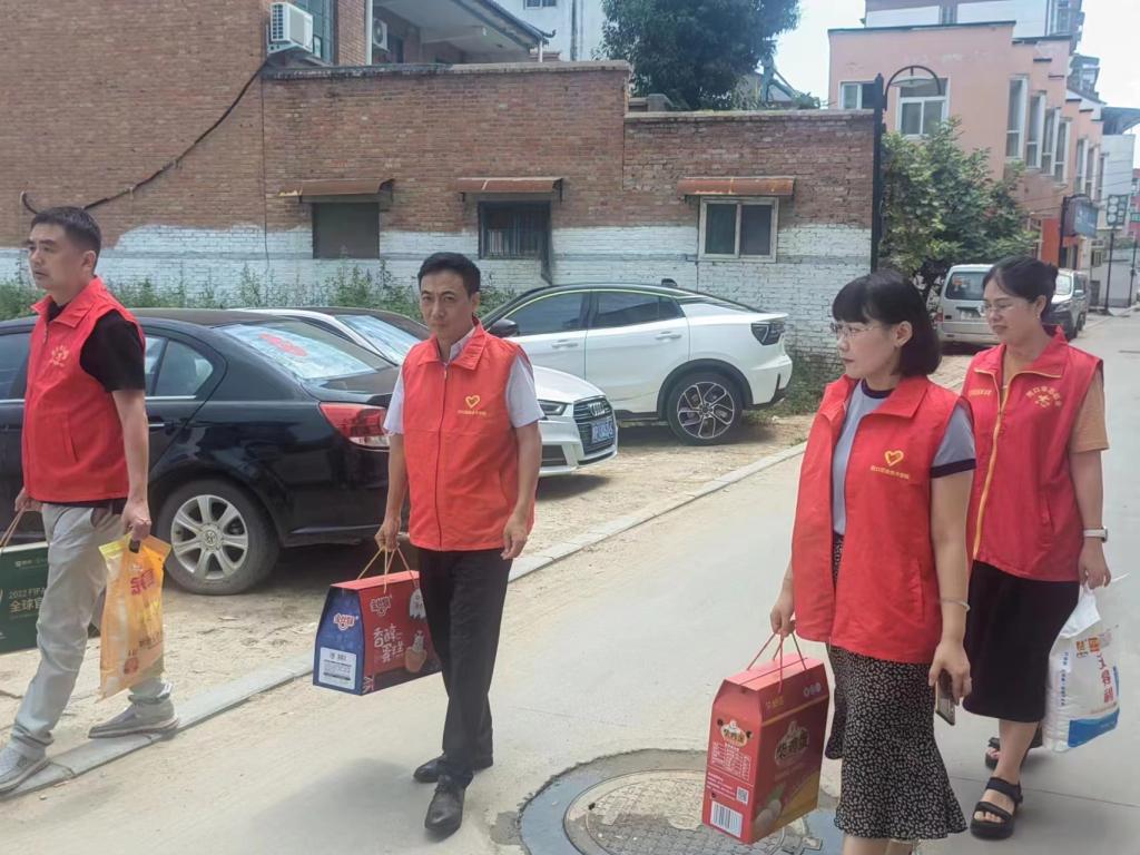 谈球吧体育app下载